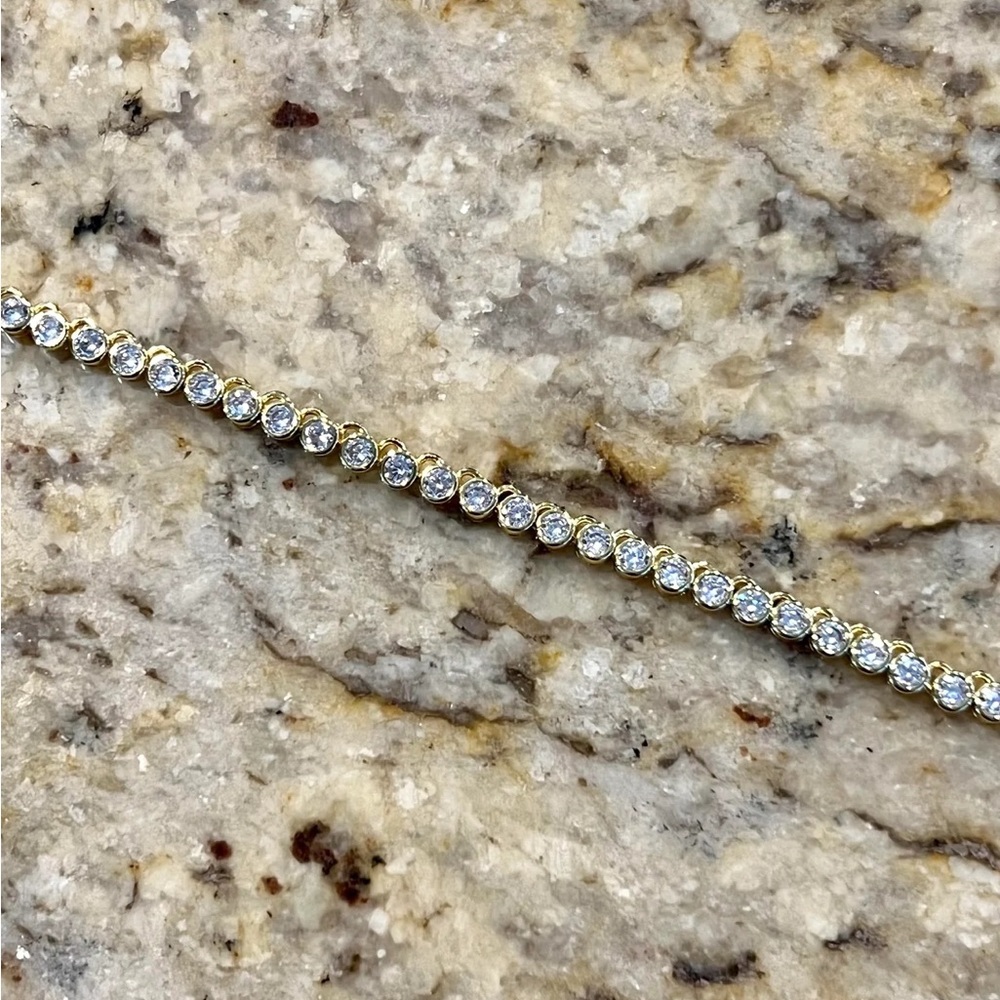 Elegant Gold and Silver Necklace